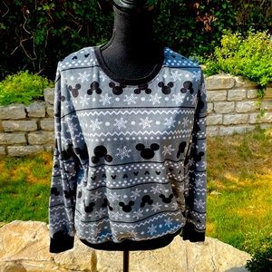 Disney, long sleeve, gray, black & white, Pajama Top, size M